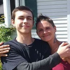 Meet your Posher, Elaine